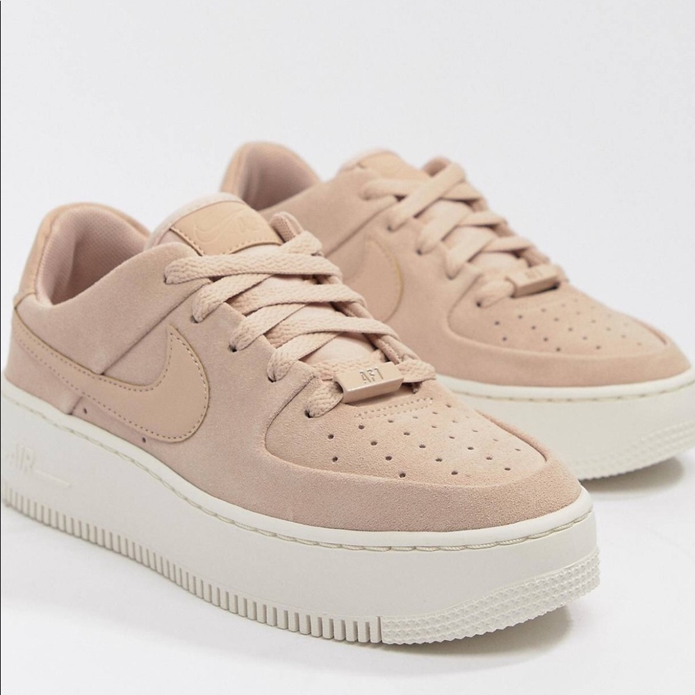 Nike Air Force 1